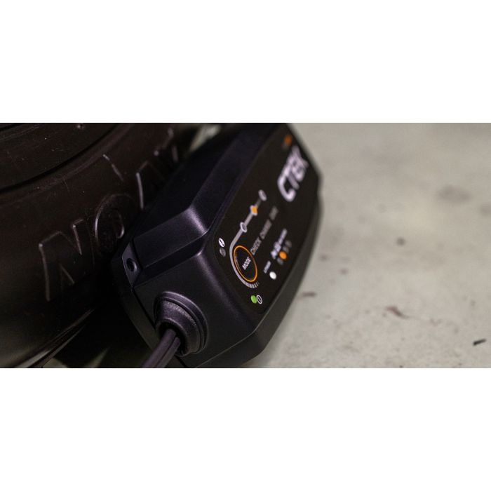 Chargeur de batterie CTEK NXT 5 12 V 