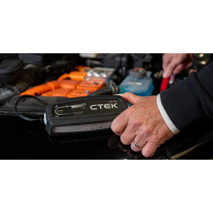 Chargeur de batterie CTEK CT5 Time To Go 12 V 