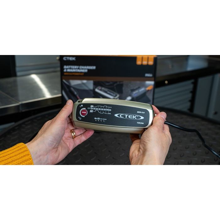 Chargeur de batterie CTEK MXS 5.0 Power Kit 12 V 
