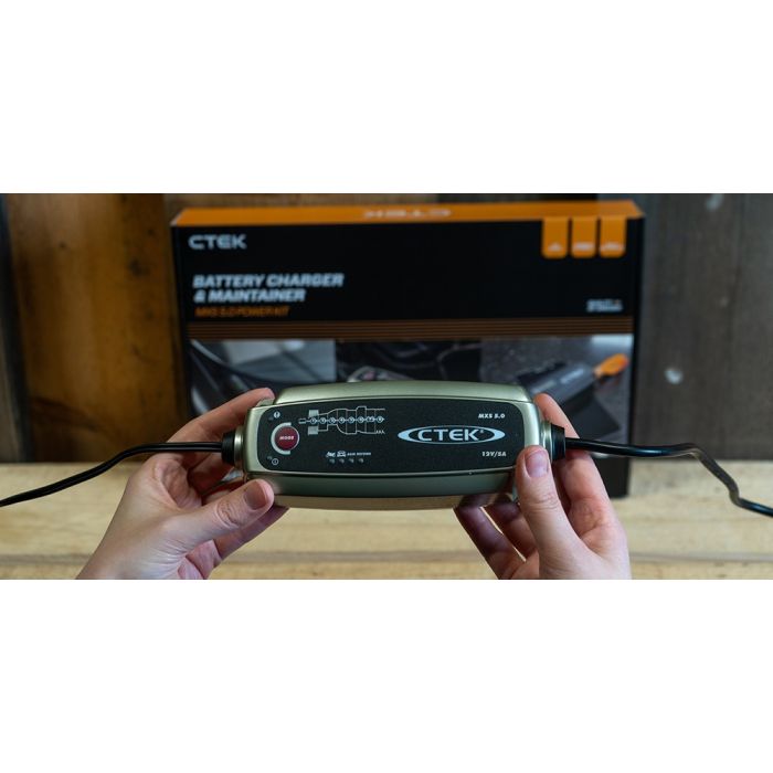 Chargeur de batterie CTEK MXS 5.0 Power Kit 12 V 