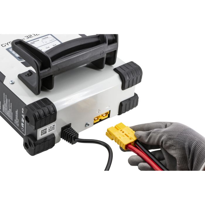 Chargeur de batterie GYS Gysflash 32.12 PL 12 V 15-375 Ah 